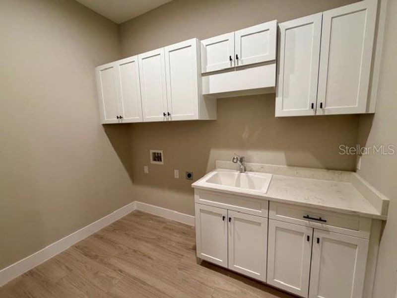 Furnished interior view inside a new home in Gran Place, Venice (Image 11).