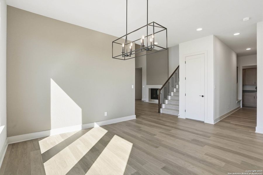 Spacious, unfurnished interior of a new home in Kinder Ranch 70's, San Antonio (Image 37).