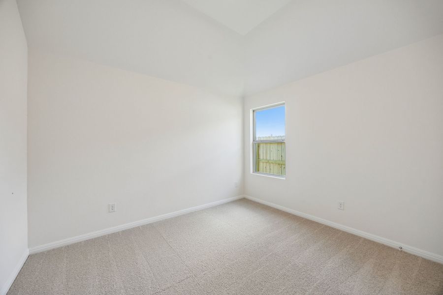 Spacious, unfurnished interior of a new home in Riviera Pines, Huffman (Image 28).