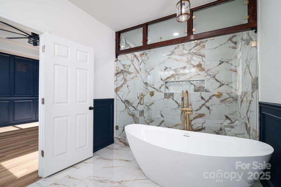 Furnished interior view inside a new home in , Shelby (Image 9).