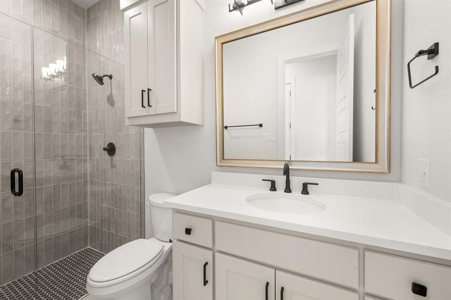1849 Sutherland Crescent- Bathroom-3