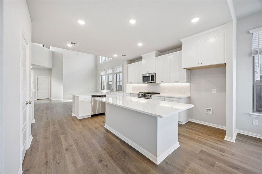3909 Crystal Cove - Kitchen