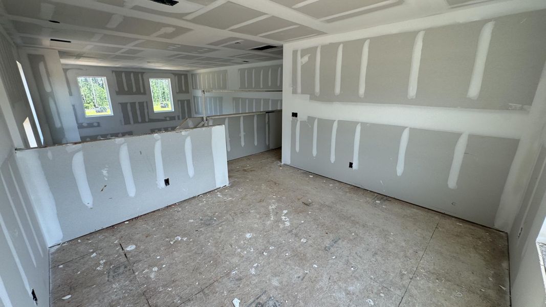 Spacious, unfurnished interior of a new home in Watson Hill, Summerville (Image 38).