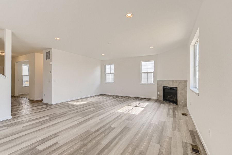 4br New Home in Elizabeth, CO.  - Slide 5