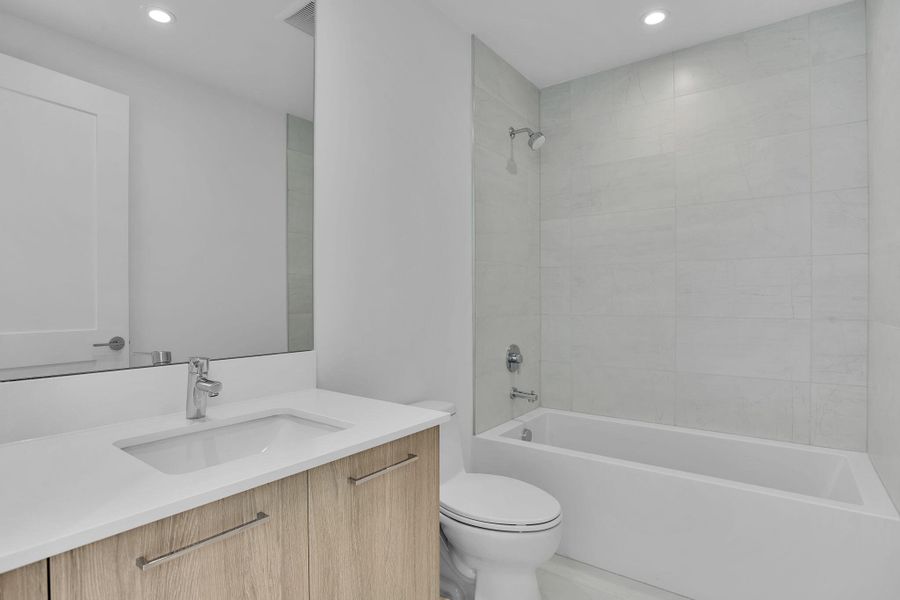 Guest Suite (1) Bath Guest Suite (1) Bath