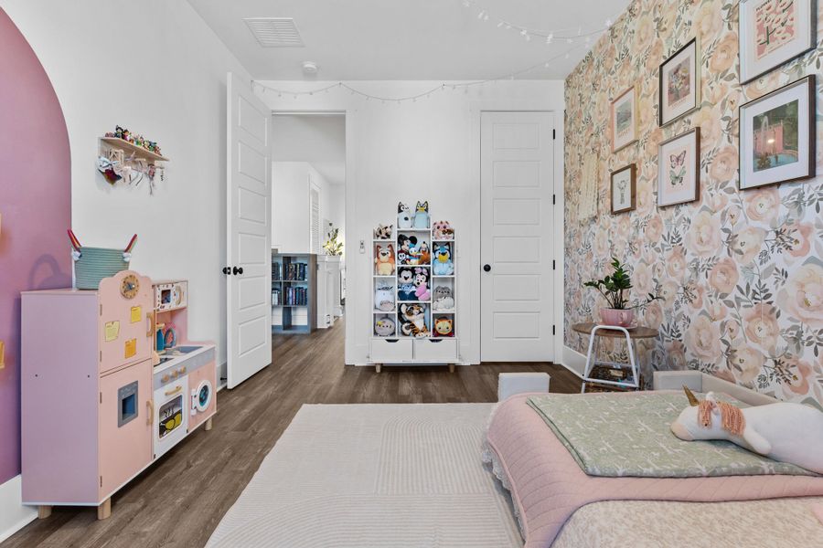 Furnished interior view inside a new home in , Ravenel (Image 10).