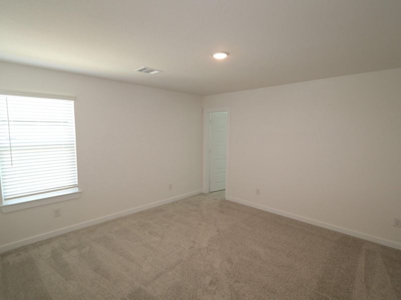 Spacious, unfurnished interior of a new home in Miller's Pond, Rosenberg (Image 18). Spacious, unfurnished interior of a new home in Miller's Pond, Rosenberg (Image 18).