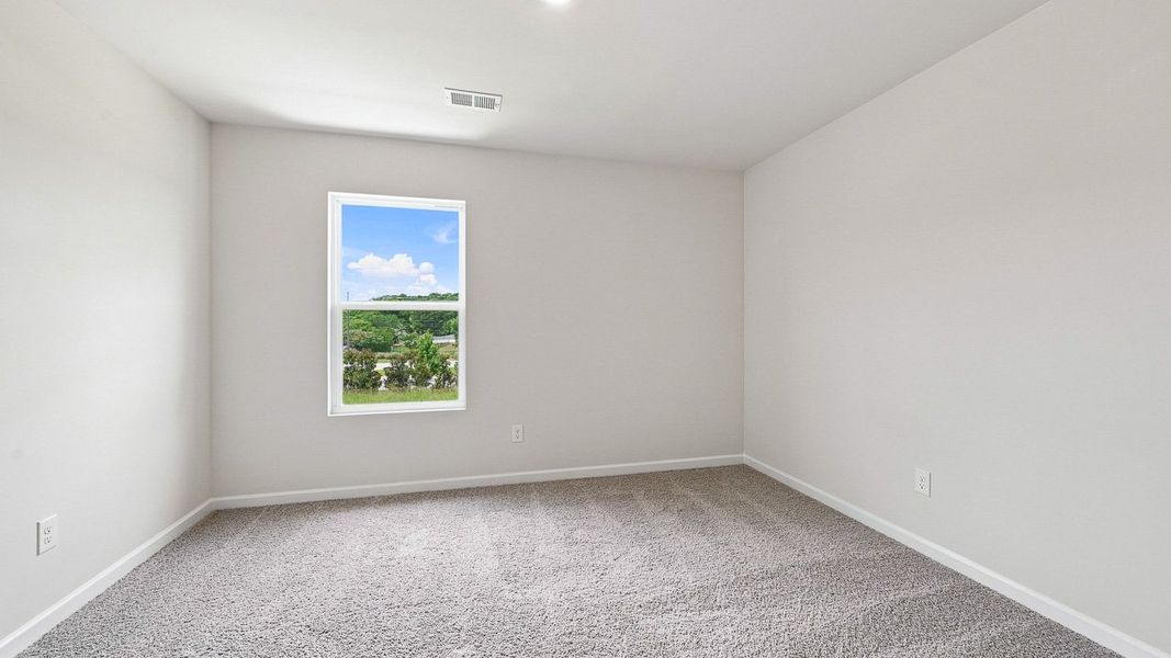 Spacious, unfurnished interior of a new home in Shoal Creek, Hampton (Image 26).