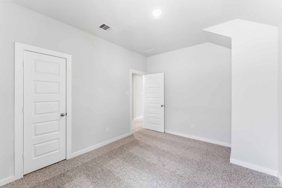 Spacious, unfurnished interior of a new home in Hickory Ridge, Elmendorf (Image 15).