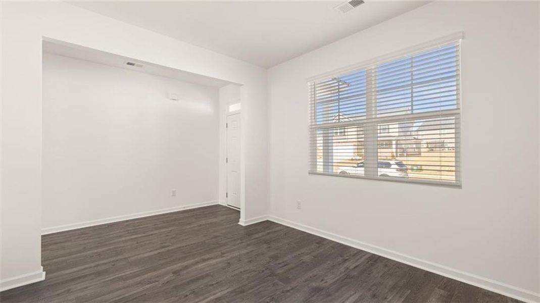 Spacious, unfurnished interior of a new home in Poplar Preserve, Newnan (Image 21).