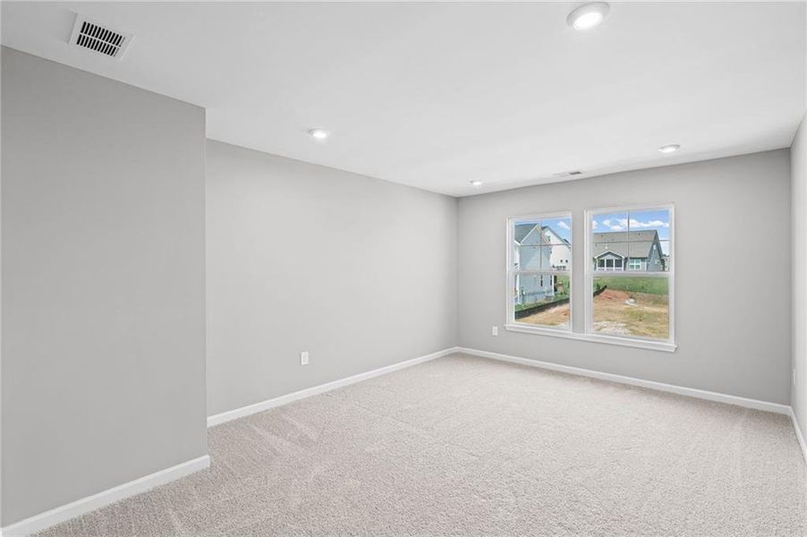 Spacious, unfurnished interior of a new home in Twin Lakes, Hoschton (Image 42).