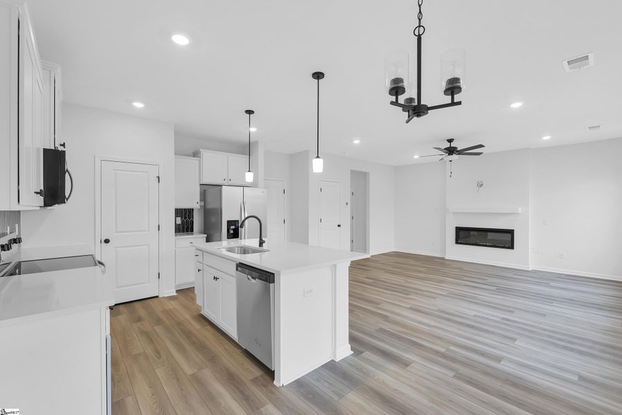 Furnished interior view inside a new home in Sedona, Greenville (Image 6).
