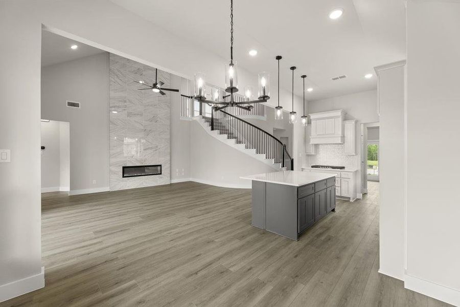 Spacious, unfurnished interior of a new home in Valencia on The Lake, Little Elm (Image 17). Spacious, unfurnished interior of a new home in Valencia on The Lake, Little Elm (Image 17).