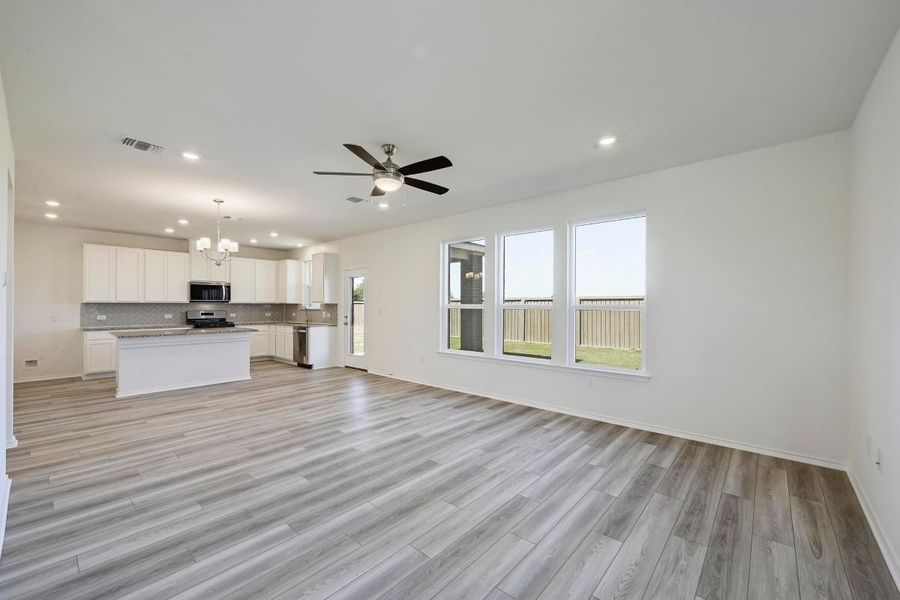 Spacious, unfurnished interior of a new home in Centerpoint Meadows, Lockhart (Image 6).