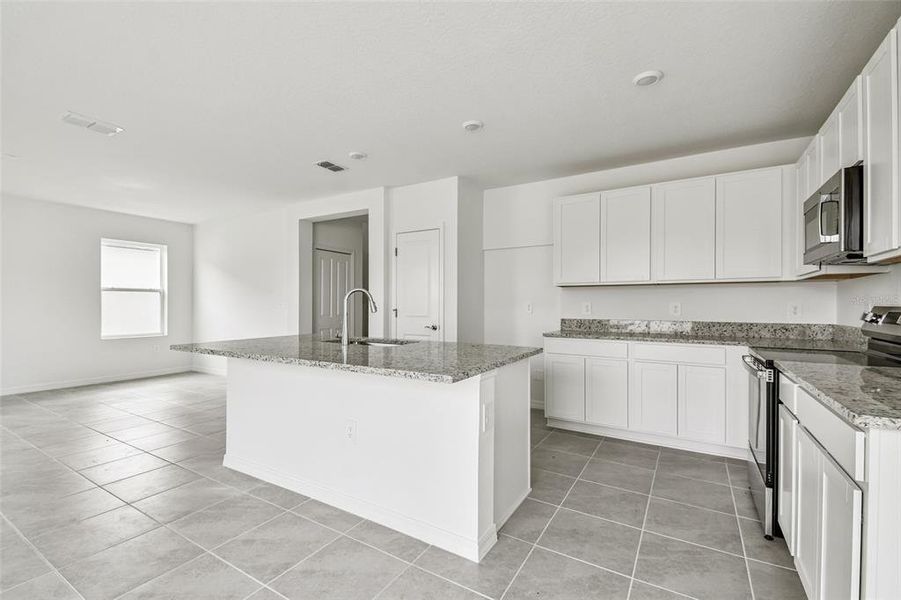 Furnished interior view inside a new home in Southpointe, Palmetto (Image 8).
