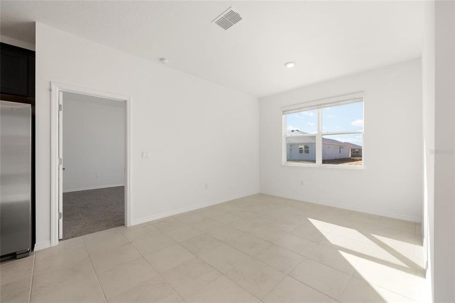 Spacious, unfurnished interior of a new home in Calesa Township, Ocala (Image 31).