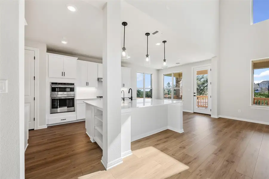 Representative images and renderings are for illustrative purposes. Actual structural options and design finishes of home may vary.