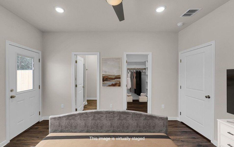 Foyer featuring dark wood-style floors, recessed lighting, and ceiling fan