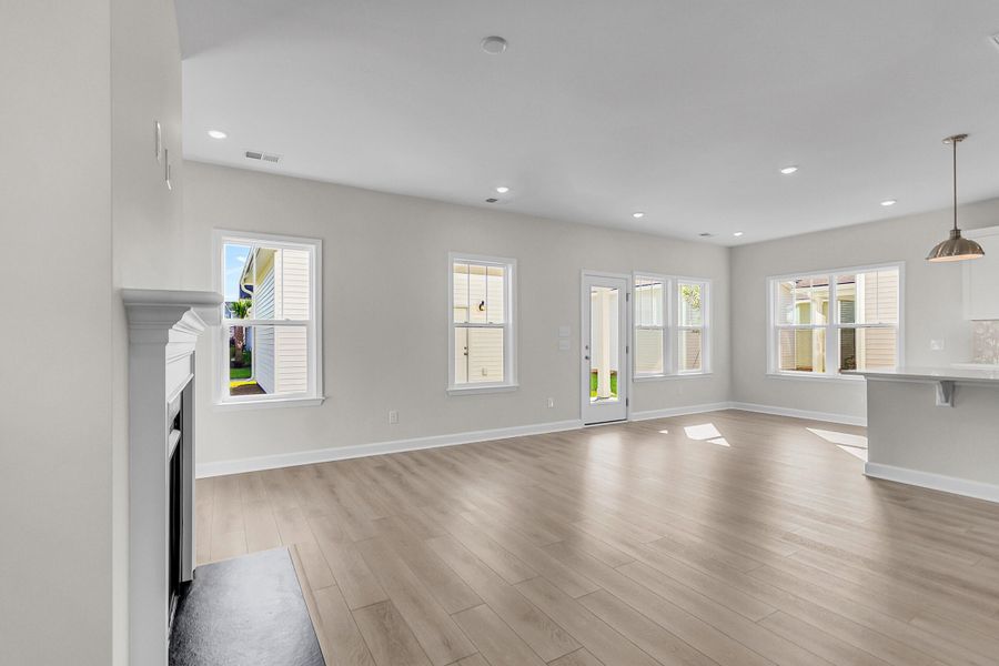 Spacious, unfurnished interior of a new home in Six Oaks, Summerville (Image 42).