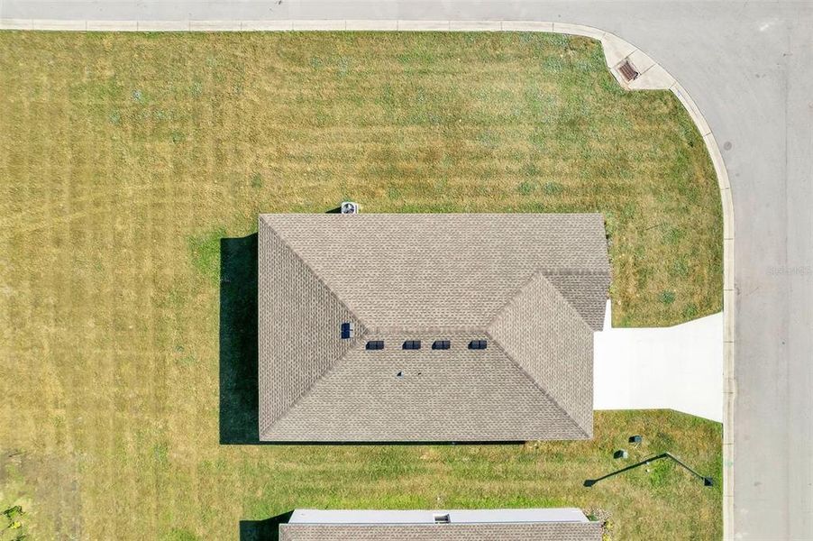 Exterior details and patio area of a home in Stone Ridge, Sebring (Image 3).