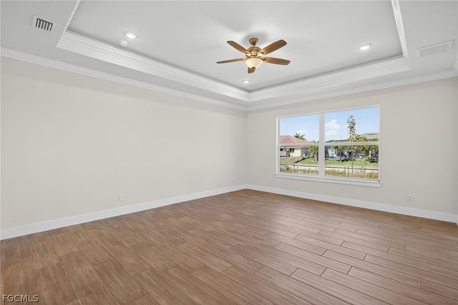Spacious, unfurnished interior of a new home in Cape Coral, Cape Coral (Image 20). Spacious, unfurnished interior of a new home in Cape Coral, Cape Coral (Image 20).