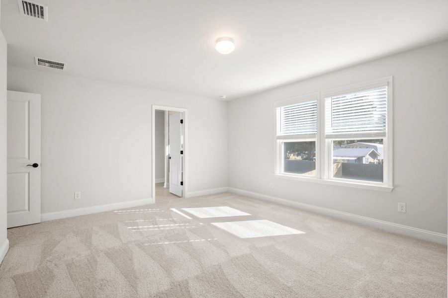 Spacious, unfurnished interior of a new home in Salem Bay, Beaufort (Image 29).