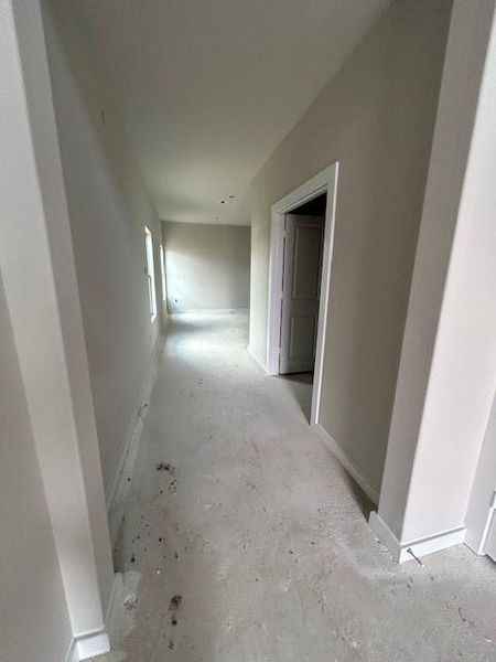 Spacious, unfurnished interior of a new home in Laurel Landing, Alvin (Image 21).