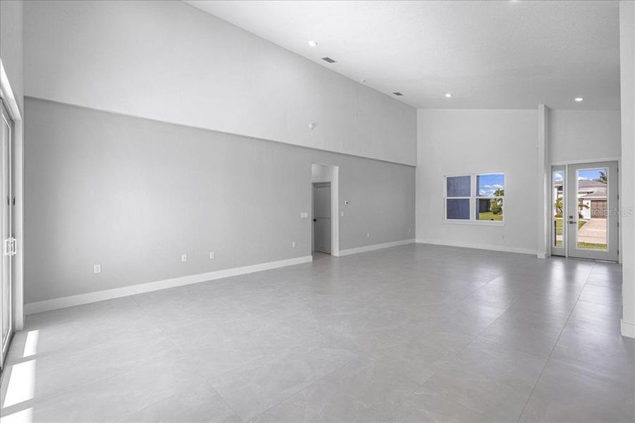 Spacious, unfurnished interior of a new home in , Port Charlotte (Image 29).