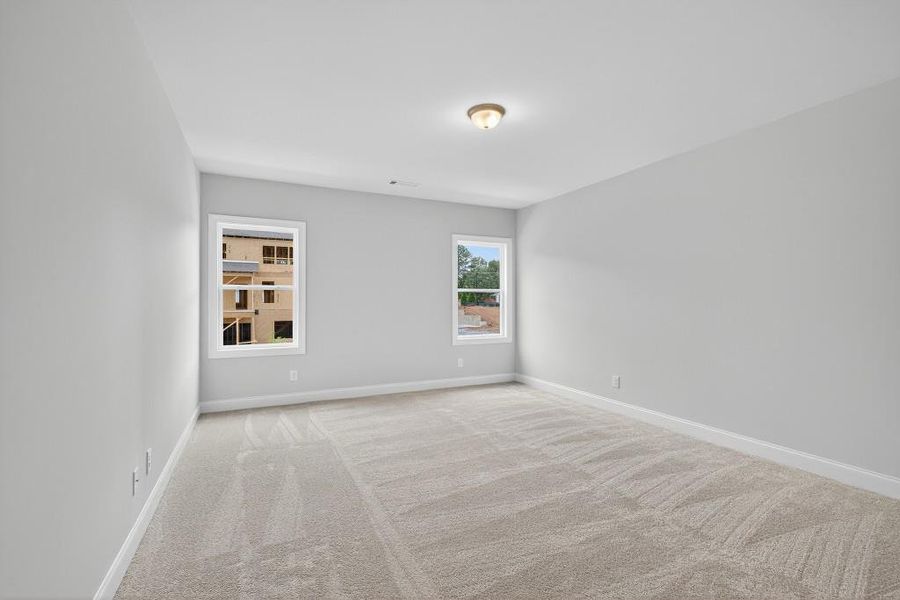 Spacious, unfurnished interior of a new home in Hemingway, Flowery Branch (Image 22).