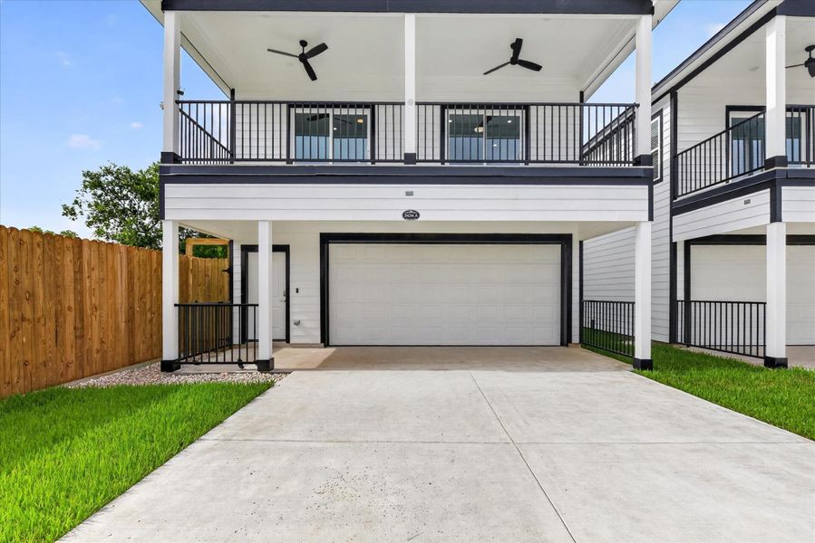Exterior details and patio area of a home in , Houston (Image 3).