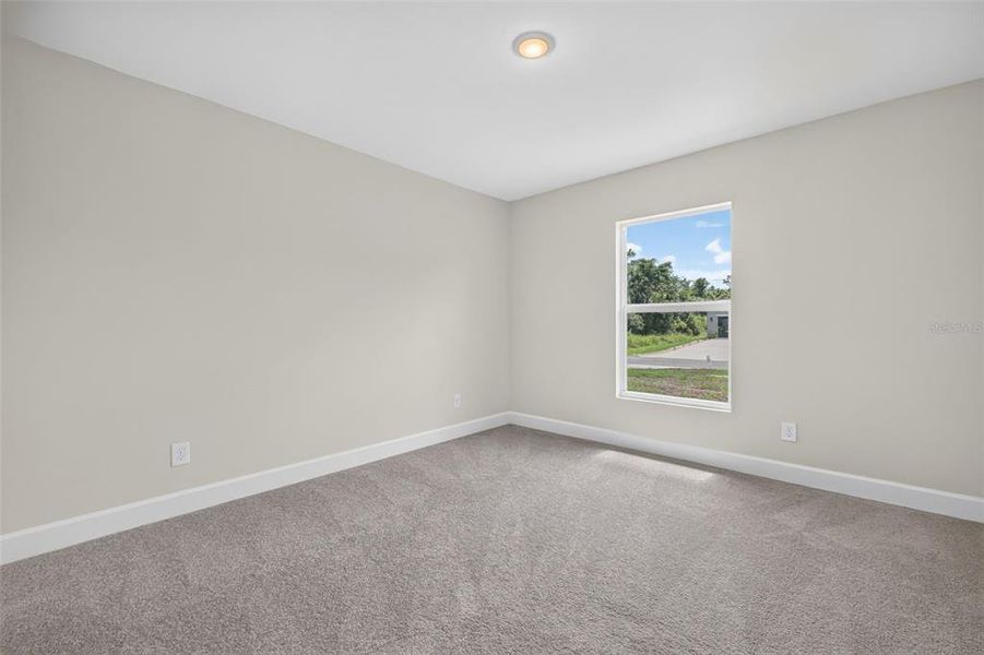 Spacious, unfurnished interior of a new home in , Port Charlotte (Image 15).