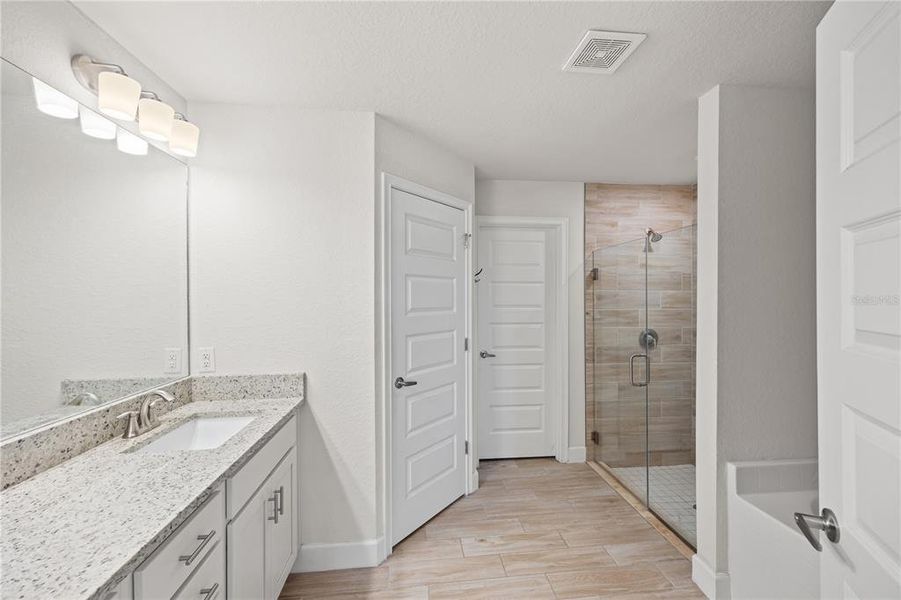 Furnished interior view inside a new home in , Punta Gorda (Image 14). Furnished interior view inside a new home in , Punta Gorda (Image 14).