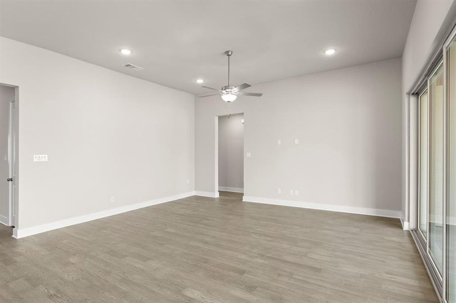 12. 2900 Barbary - Family (3)