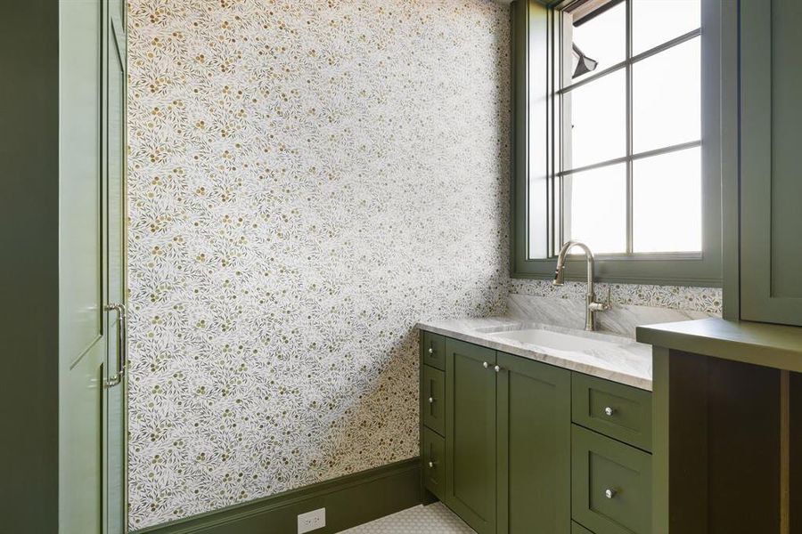 Furnished interior view inside a new home in , Frisco (Image 18).