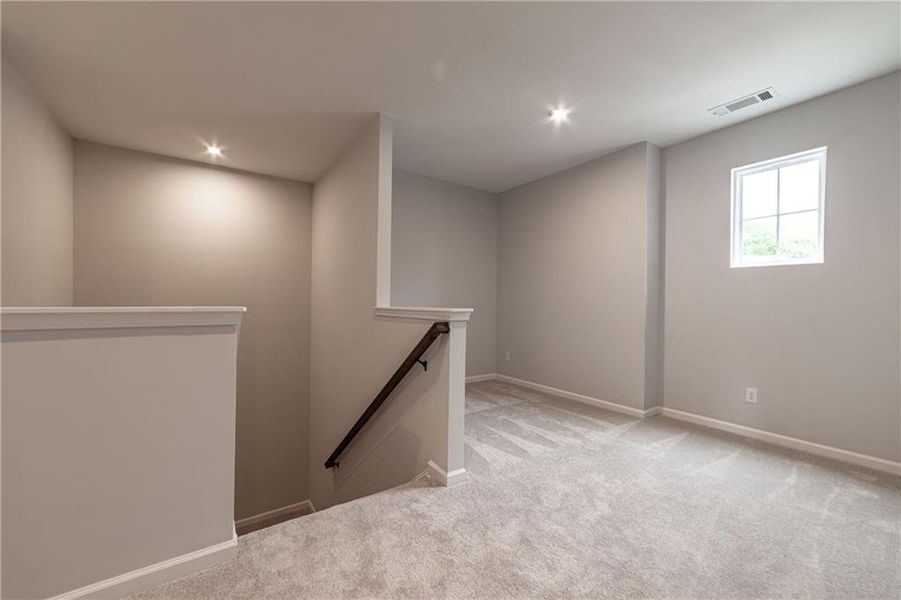 Image 85 of a home in .