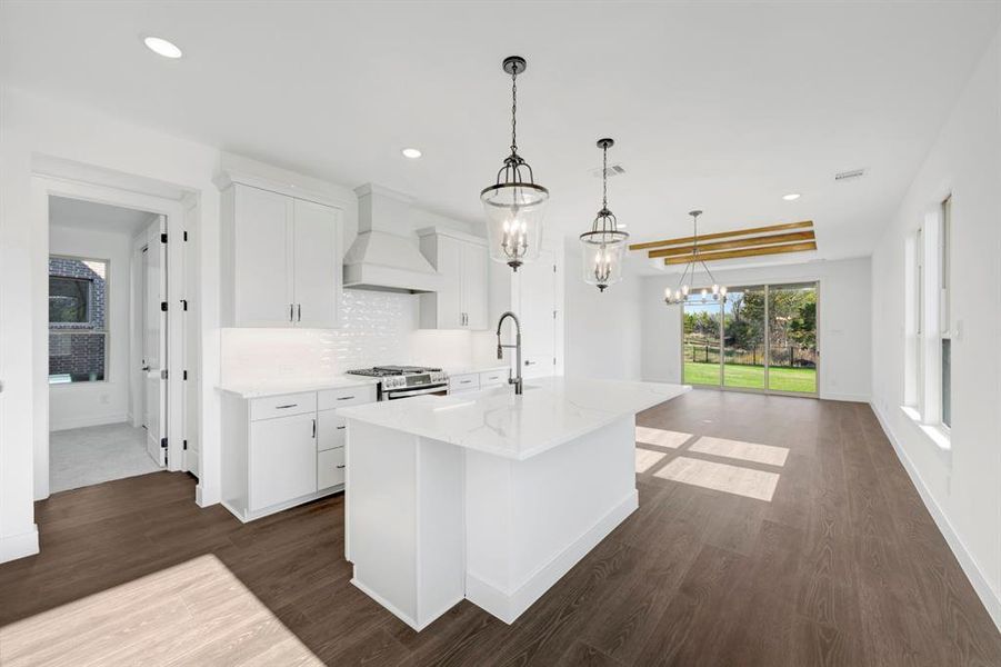 Furnished interior view inside a new home in Heath Golf & Yacht Villas, Heath (Image 16).