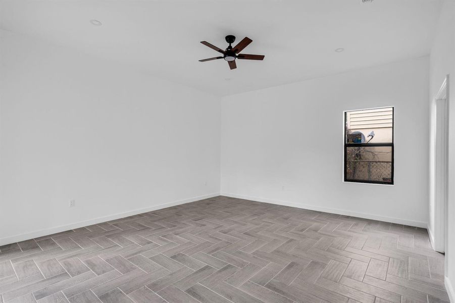 19-web-or-mls-2551NW14th-19