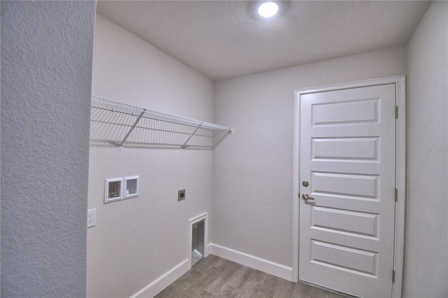 Spacious, unfurnished interior of a new home in Lake Juliana Estates, Auburndale (Image 38).