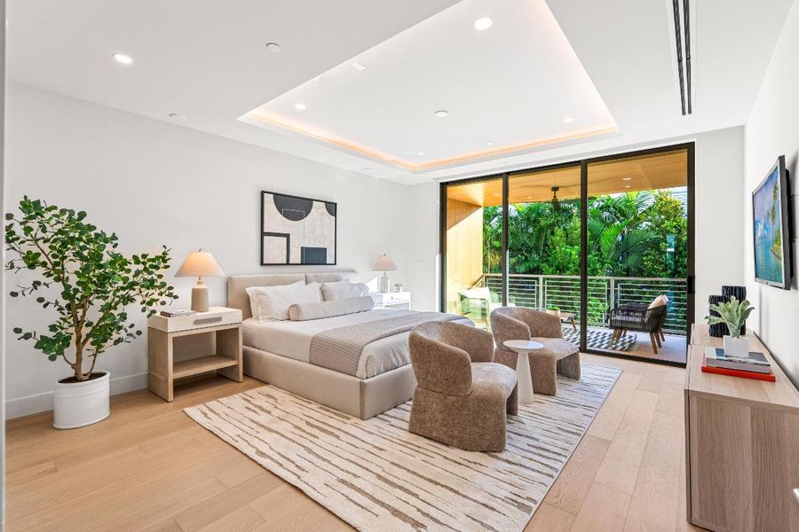 mls_PRIMARY_BEDROOM_RIGHT_DT