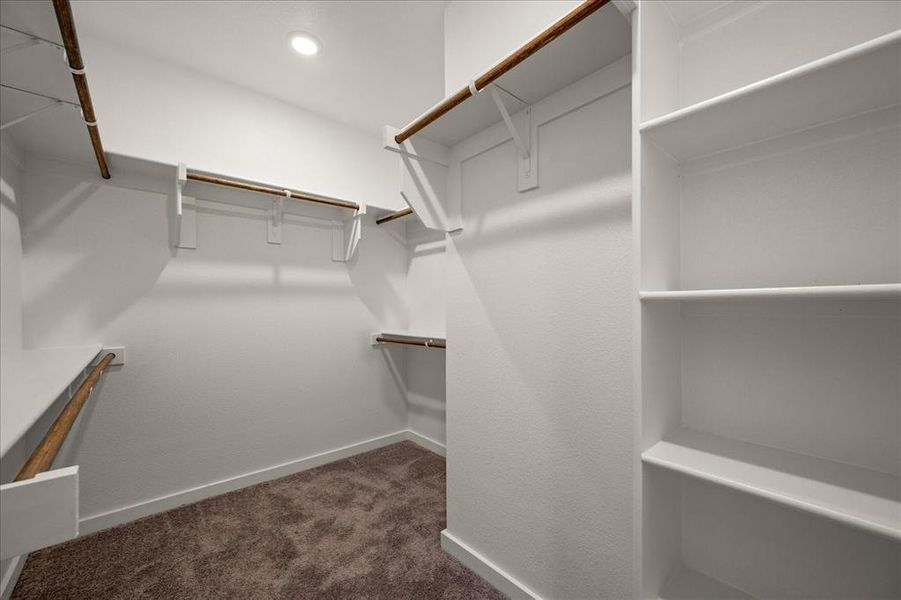 Spacious, unfurnished interior of a new home in , Leonard (Image 28).