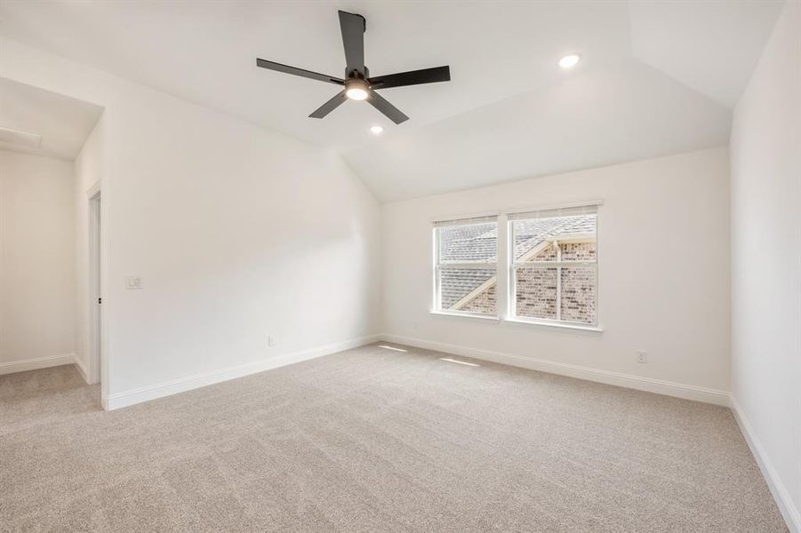 Spacious, unfurnished interior of a new home in Terracina, Rockwall (Image 21). Spacious, unfurnished interior of a new home in Terracina, Rockwall (Image 21).