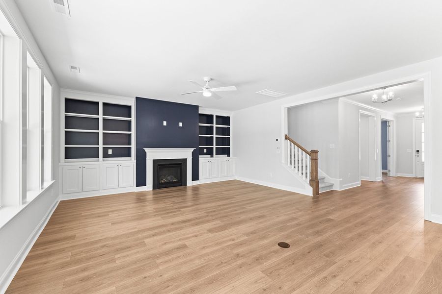 Representative unfurnished interior of a home built from the The Hampton by RobuckHomes in Stonewall, Hillsborough (Image 127).