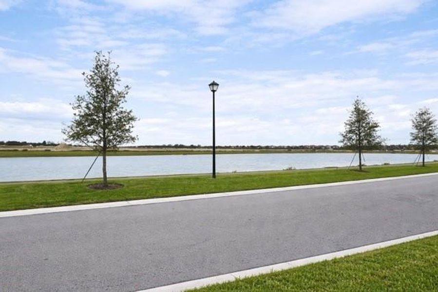 Gorgeous Lake View at Front of House