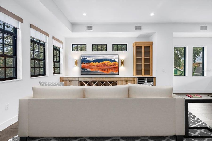 Furnished interior view inside a new home in East Oak Townhomes, Tampa (Image 30).