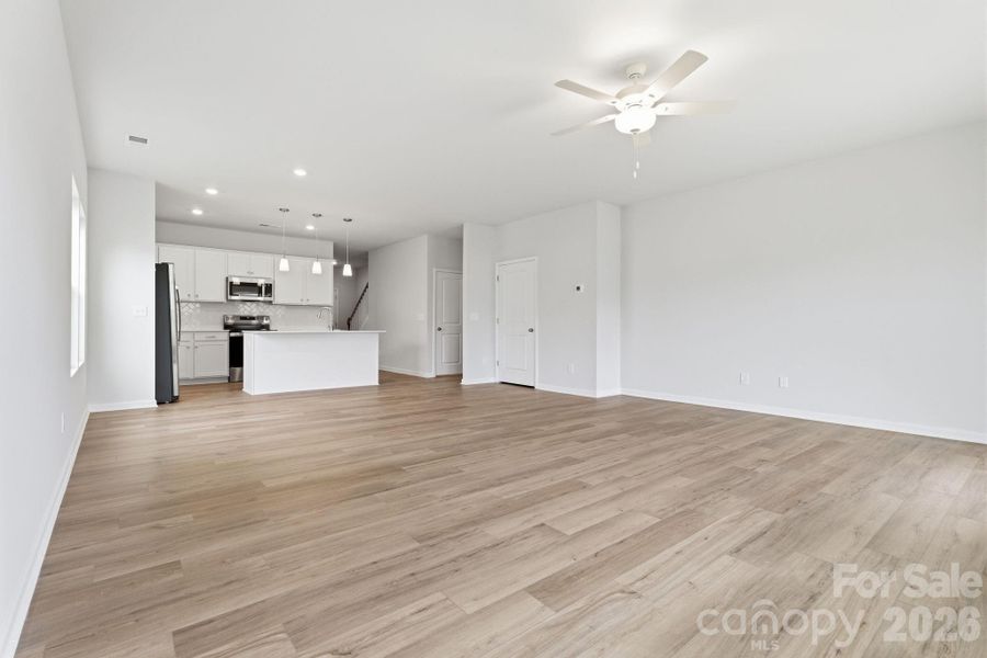 Spacious, unfurnished interior of a new home in Piper Creek, Newton (Image 18).