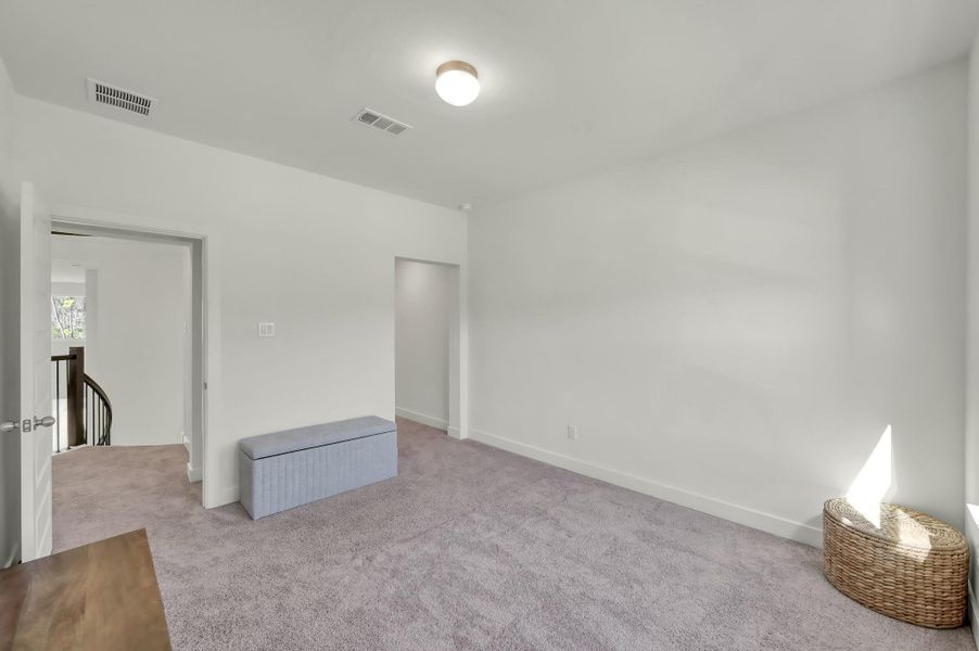 Spacious, unfurnished interior of a new home in , Montgomery (Image 36).