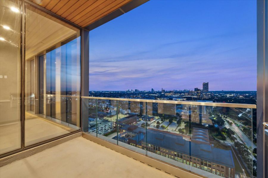 Spacious, unfurnished interior of a new home in , Houston (Image 31).