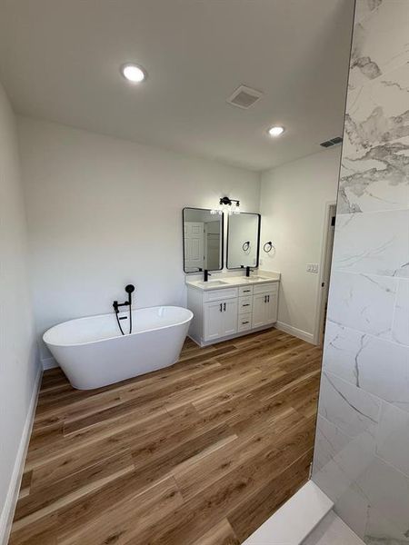 Furnished interior view inside a new home in , Ocala (Image 5).