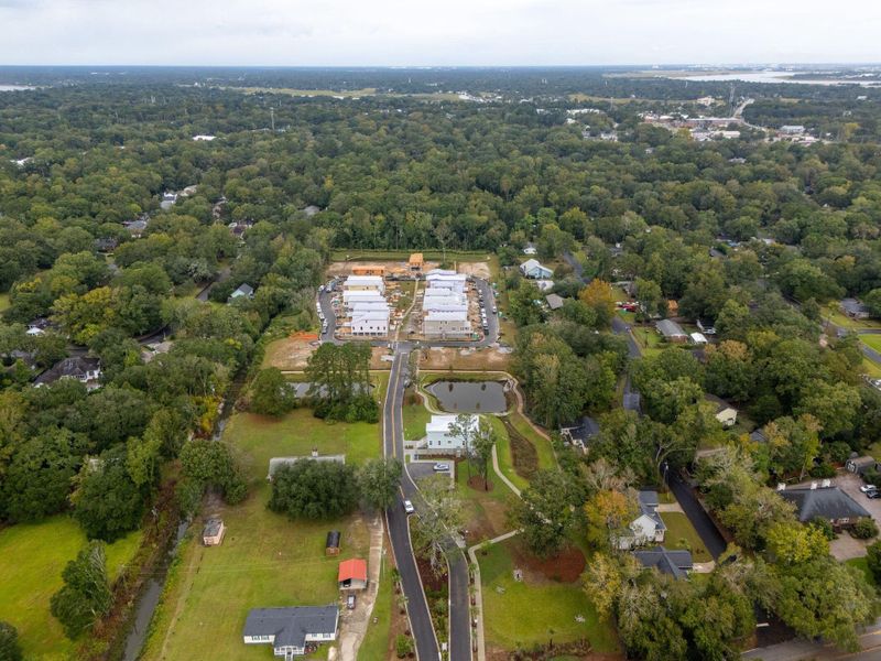 Image 23 of a home in Central Park. Image 23 of a home in Central Park.