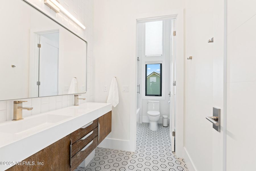 Furnished interior view inside a new home in , Ponte Vedra Beach (Image 13).